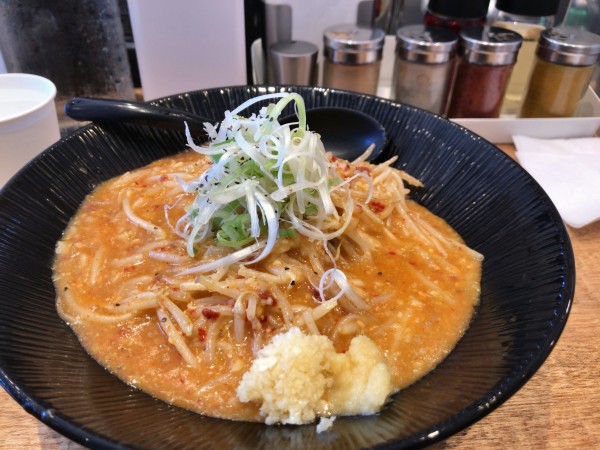 「辛味噌ラーメン➕小ライス」@大塚屋の写真
