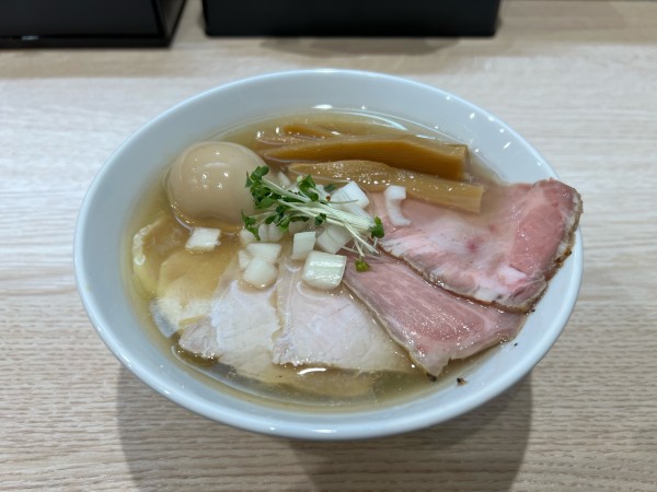 「白醤油 特製」@麺屋 伊藤の写真