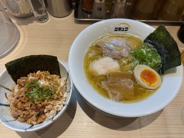 「煮干しらーめん並（880円）」@ヒキュウ 御影店の写真