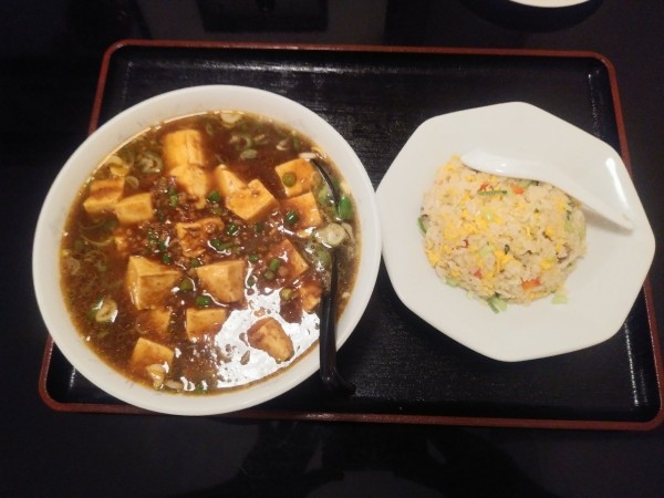 「マーボーメン　セット　900円」@中華料理 福苑の写真