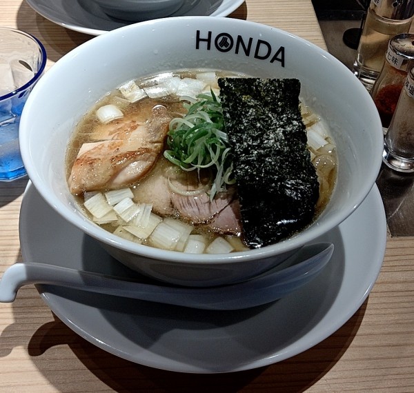 「上らぁめん1400円大山鶏重400円」@本田麺業 神田西口駅前店の写真