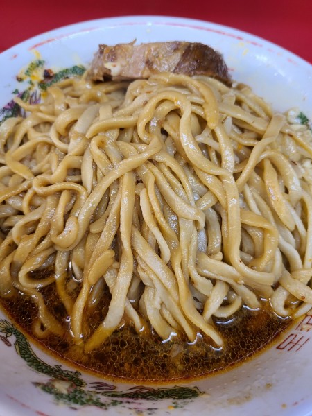 「大ラーメン　野菜・ニンニク・ラー油」@ラーメン二郎 千住大橋駅前店の写真