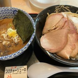 つけ麺チャーシュー中（1380円）