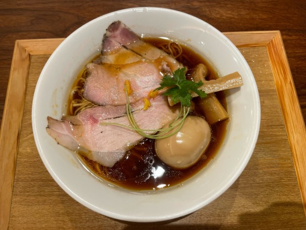 「地鶏醤油ラーメン味玉付(¥1,150)」@なにわ麺次郎 然の写真
