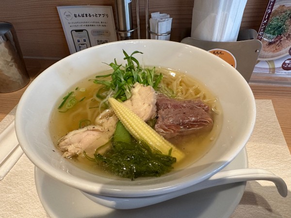 「だしが命の塩ら〜めん」@だしが命の塩らーめん ぎょぎょぎょ なんばパークス店の写真