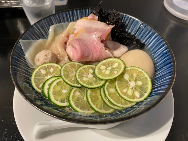 「特選酢橘の冷やしらぁめん（潮）」@KaneKitchen Noodlesの写真