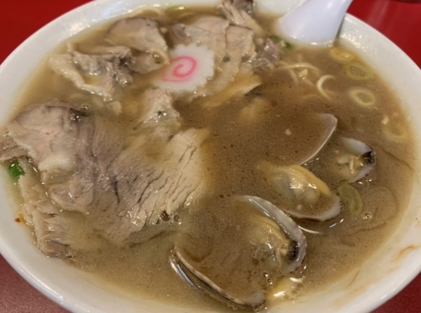 「あさり醤油(並)1100円」@末廣ラーメン本舗 秋田駅前分店の写真