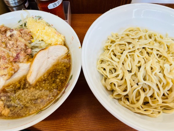 「ラーメン(ブタ2枚入り) 900円 つけ麺 100円」@ラーメン二郎 亀戸店の写真