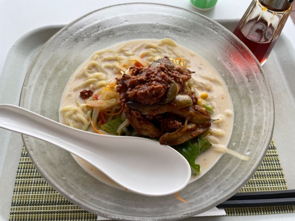 「冷やしちゃんぽん麻婆茄子　麺増量　￥９９０」@リンガーハット イオンモール大高店の写真