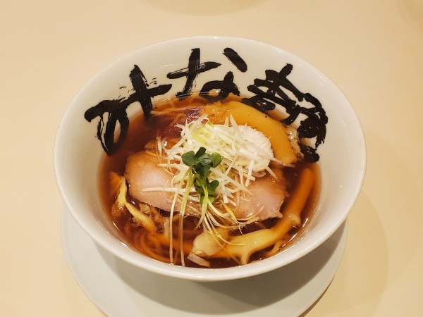 「清め・染醤油らーめん」@みな麺 なんばウォーク店の写真