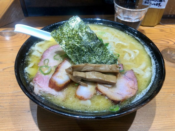 「中華蕎麦+大盛り+チャーシュー(1000+200+400)」@中華そば まつ尾の写真