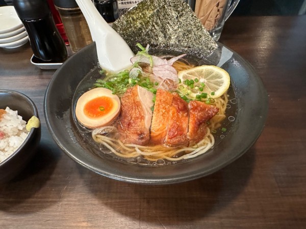 「夏のしょうゆラーメン（並盛・150g・冷）980円→500円」@麺屋 承太郎の写真