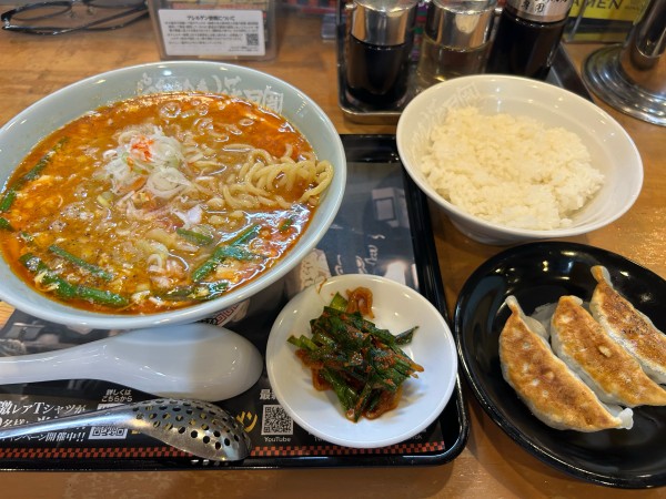 「【期間限定】謎のタンタンタン麺970円、餃子セット330円」@らあめん花月嵐 中高津店の写真