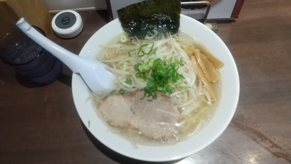 「牛骨ラーメン塩並790円」@札幌亭 本部の写真