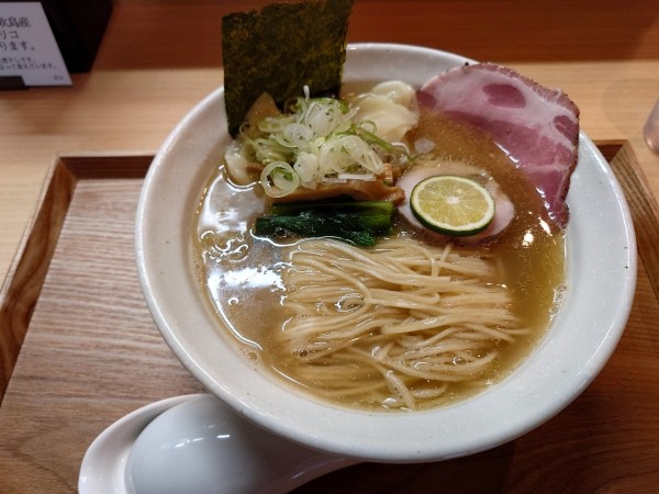 「特選　貝と煮干し塩」@中華そば うお静の写真