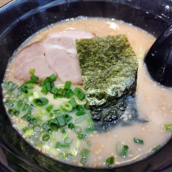 「博多ラーメン　チャーハンセット880円」@博多ラーメン 長浜や 大崎店の写真