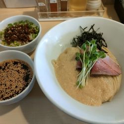 鰹出汁の山かけ冷柚子つけそば(大盛り+おかかご飯)