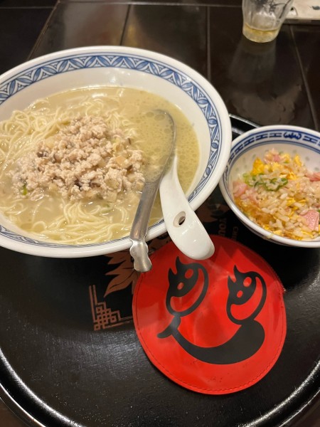 「揚州濃厚塩ラーメン」@中国ラーメン 揚州商人 池袋西口店の写真