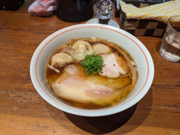 「特製ロース醤油ラーメン」@ラーメン屋 トイ・ボックスの写真