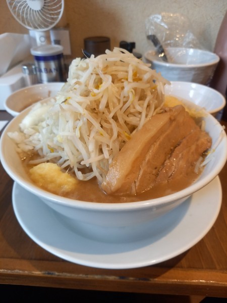「ブタジマ並200g￥900＋生たまご￥50＋味玉あぶら￥50」@麺屋鈴春の写真