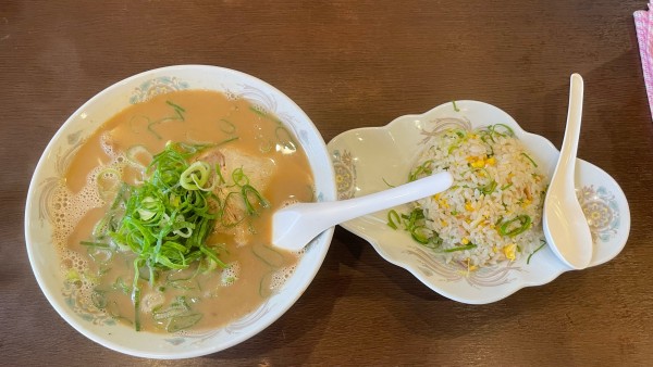 「ラーメン並+やきめし並」@大黒ラーメン 福知山店の写真
