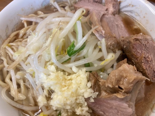 「小ラーメン+ヤサイ少な目+ニンニク」@ラーメン二郎 立川店の写真