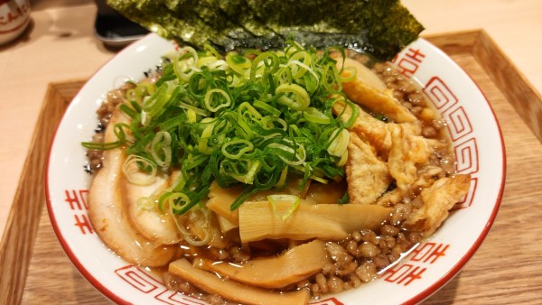「尾道ラーメン全部のせ・大盛り ￥1,320」@尾道ラーメン 八じゅう 蒲田本店の写真