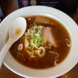 旭川醤油らーめん720円