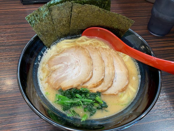 「チャーシュー麺（並）900円」@松壱家 港南中央店の写真