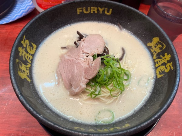 「ラーメン　カタバリやわ」@とんこつラーメン 博多風龍 渋谷店の写真