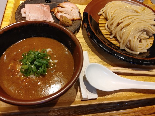 「つけめん1500円＋極上焼豚ごはん650円＋予約390円」@中華蕎麦 とみ田の写真