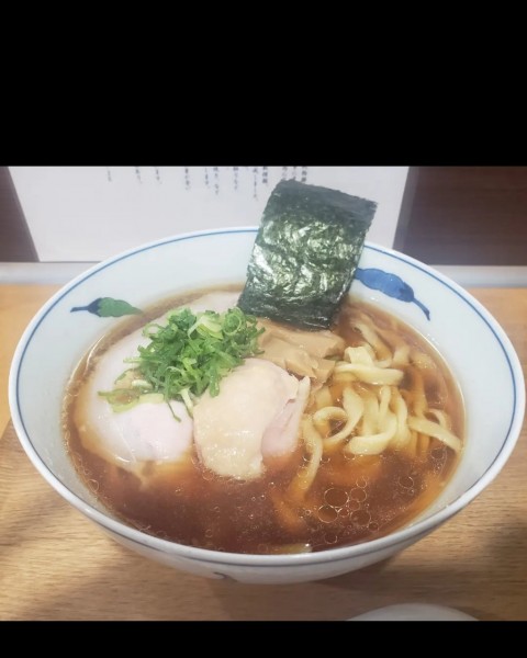 「醤油らーめん チャーシュー入り玉子かけご飯トリュフ風味」@らーめん亭 ひなり竜王の写真