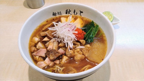 「【限定】鶏節と鰹と酢橘の冷やし醤油」@麺処 秋もとの写真