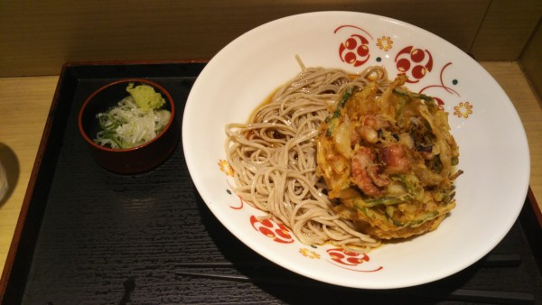 「【期間限定】 真蛸と万願寺とうがらし冷しかき揚げそば」@いろり庵きらく 池袋店の写真