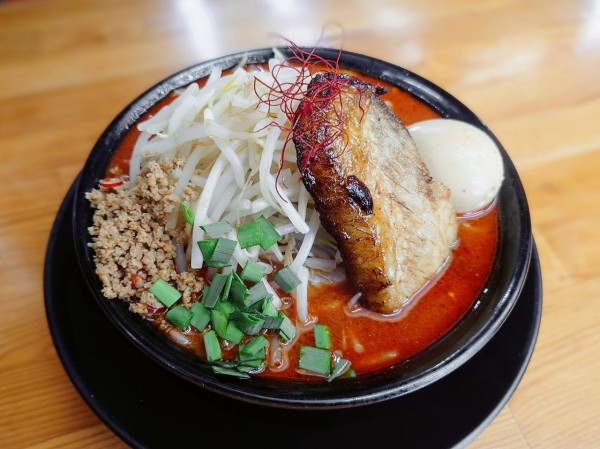 「しびれベトコン誤爆」@ラーメン・つけ麺 爆王の写真