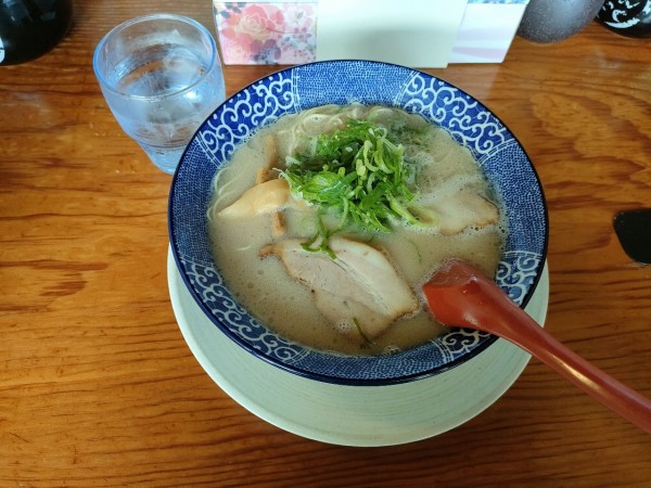 「とんこつラーメン　バリ」@博多ラーメン鶴亀堂 鶴ヶ島店の写真