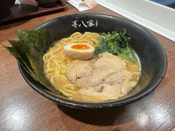 「ラーメン」@横浜らーめん 壱八家 富嶽 EXPASA海老名上り店の写真