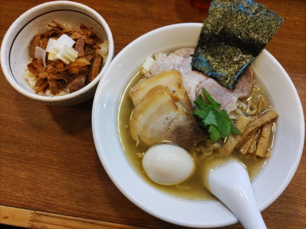 「特製塩らぁめん·バラチャーシュー丼」@らぁめん山と樹の写真