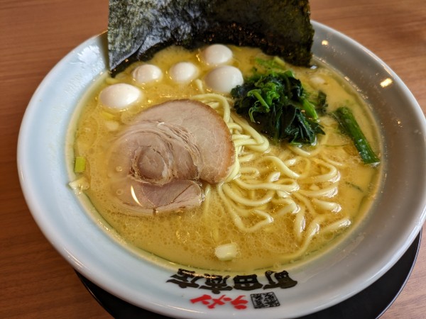 「ラーメン+大盛+うずらの卵」@町田商店 簗瀬バイパス店の写真