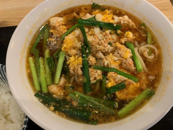 「宮崎辛麺（辛さ２・中華麺）＋サービス半ライス」@50圓焼鳥 大衆酒場 ぐりどっちん 錦糸町店の写真