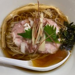 【限定】冷やし煮干しそば 　９００円