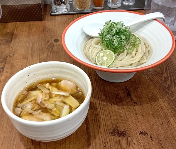 「限定 焼きネギの昆布水つけ麺1000円」@麺宿 志いなの写真