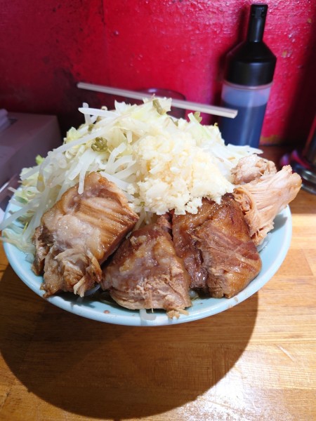 「チャーシュー麺  野菜増し  ニンニク」@ラーメン髭の写真