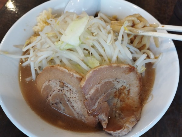 「ラーメン小(にんにく)(900)」@ラーメンパワースポット 厚木店の写真