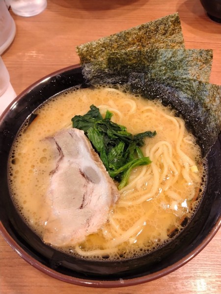 「ラーメン」@横浜家系ラーメン まくり家 川崎店の写真