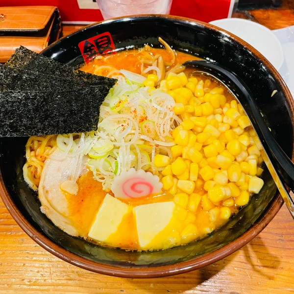 「辛みそニンニクバターコーンラーメン」@熟成らーめん 銀のくらの写真