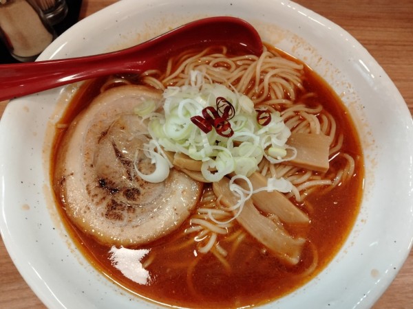 「辛煮干しラーメン」@煮干しらーめん ゲン 西葛西店の写真