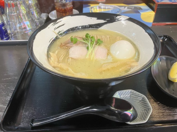 「鶏ポタラーメン　味玉」@鶏ポタラーメン 鶏鬼の写真