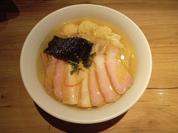 「白旨特製チャーシュー麺」@中華soba いそべの写真