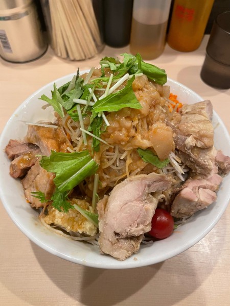 「冷やし中華　豚増し」@鷹の目 蒲田店の写真